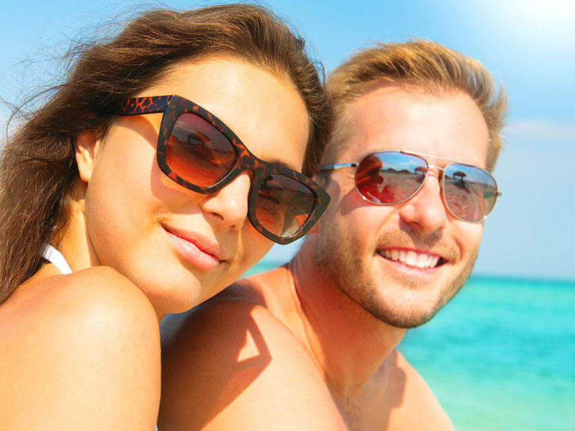 Help your customer find the best beach sunglasses